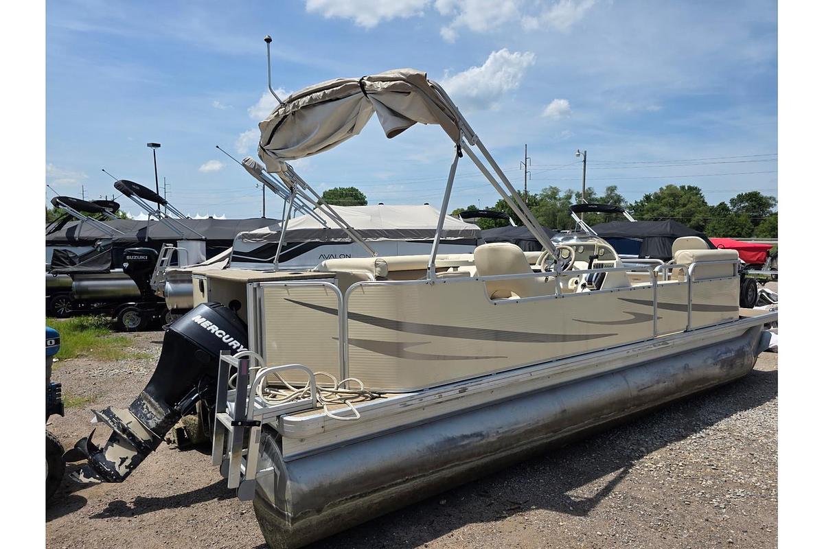Used 2005 Godfrey Sweetwater 2286 Tuscany Cruise & Fish
