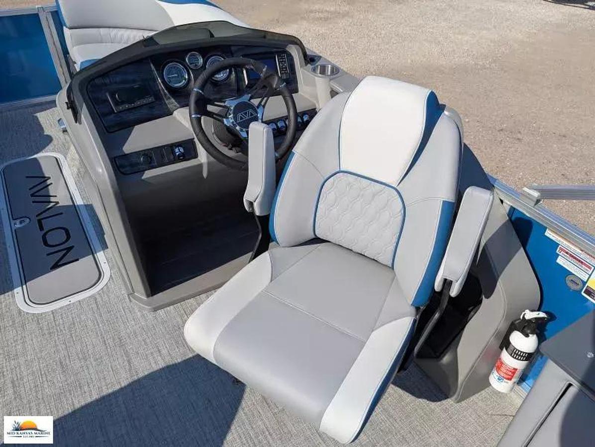 2026 Avalon 2185 LSZ Cruise Rear Bench Tritoon