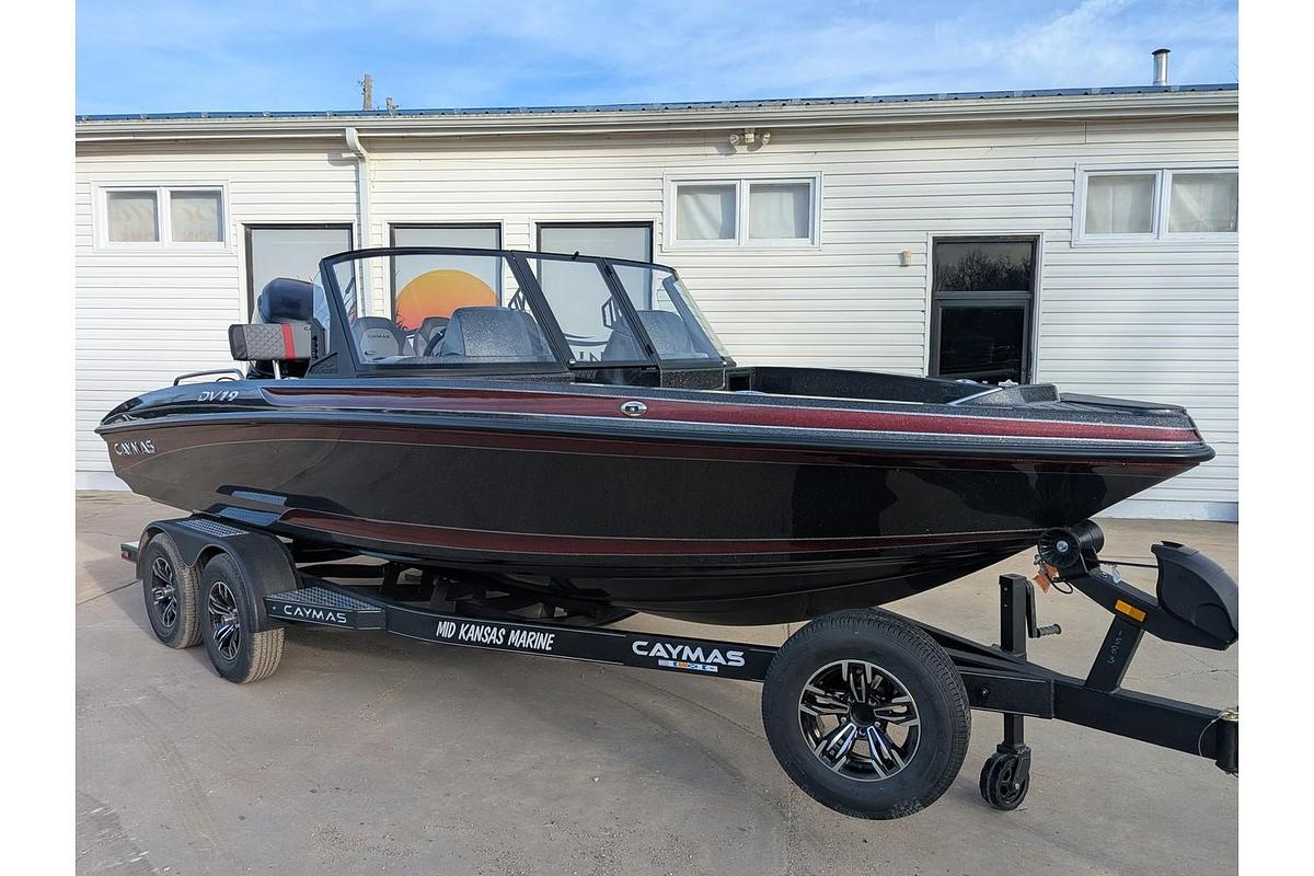 2026 Caymas Boats DV19