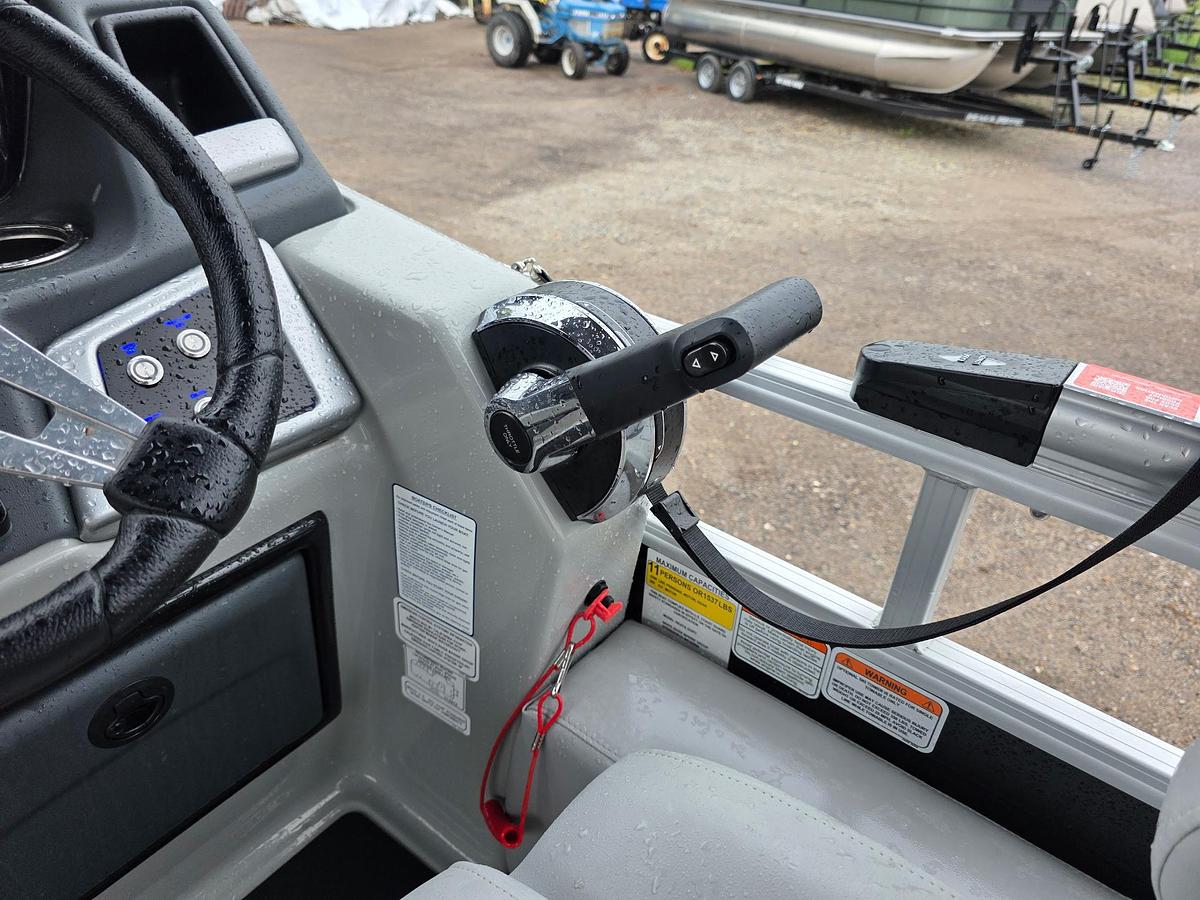 Used 2023 Ranger RP 223 FC Tritoon