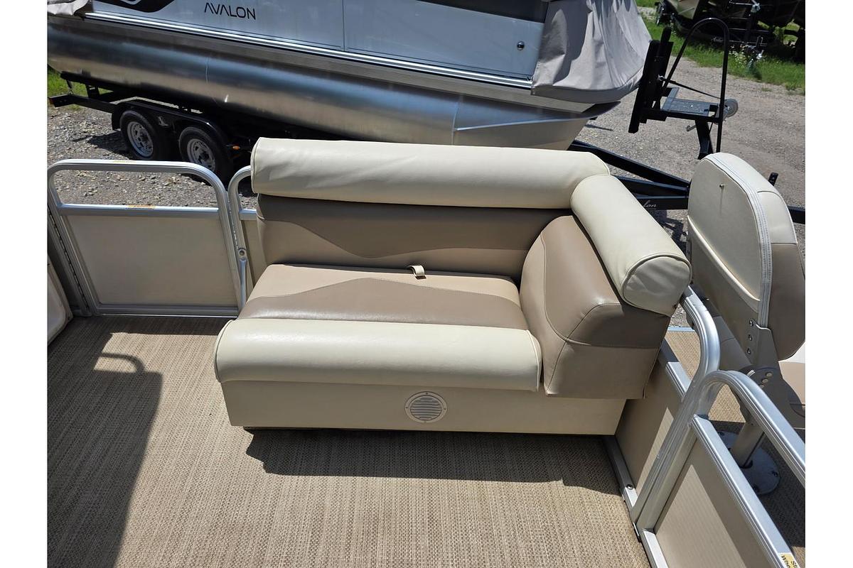 Used 2005 Godfrey Sweetwater 2286 Tuscany Cruise & Fish