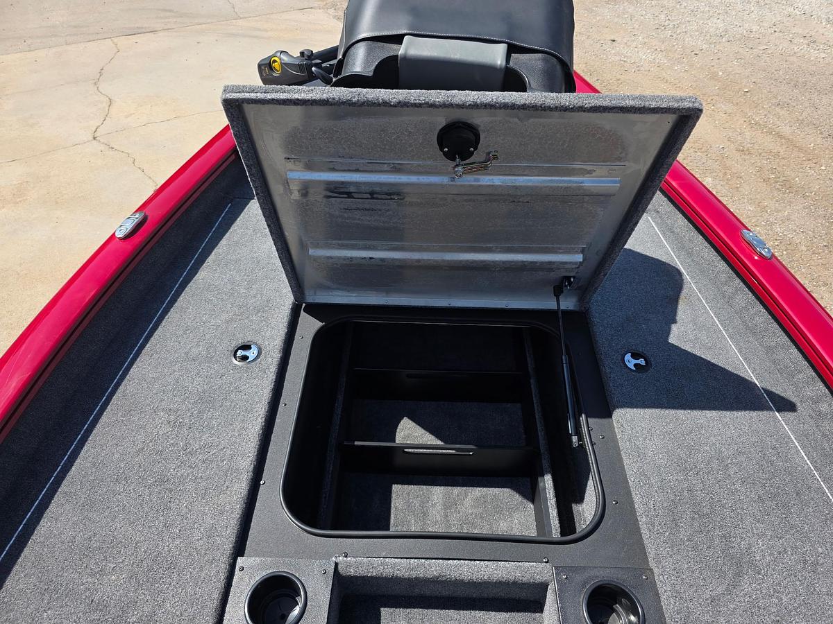 Used 2024 Bass Tracker Pro Team 175
