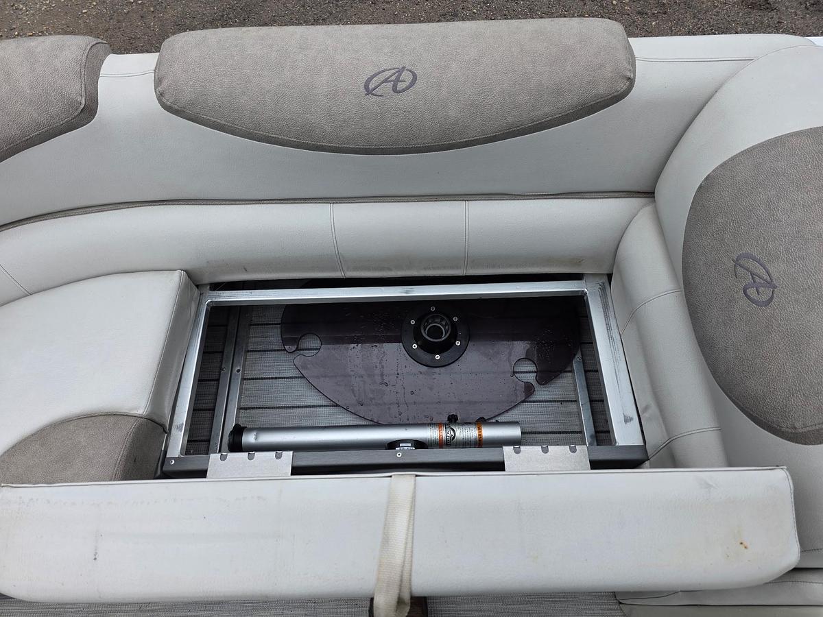 Used 2019 Avalon 2385 Catalina Rear Fish