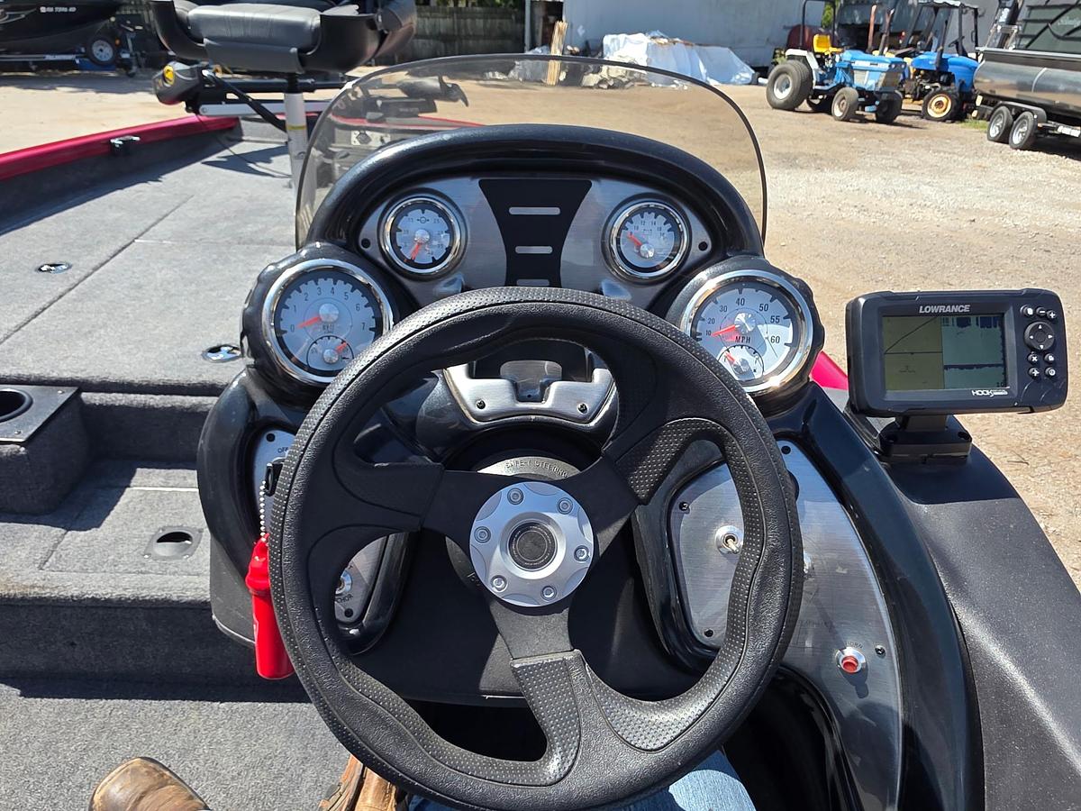 Used 2024 Bass Tracker Pro Team 175