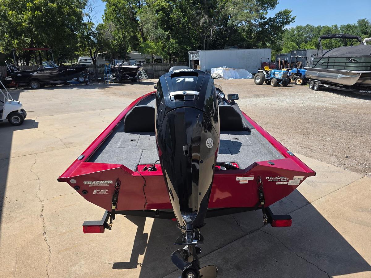 Used 2024 Bass Tracker Pro Team 175