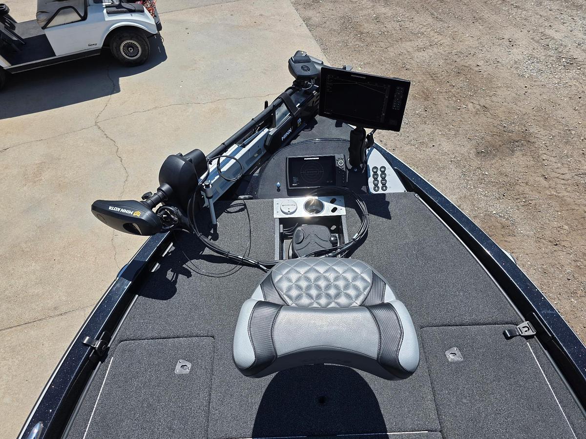 Used 2022 Caymas CX 20
