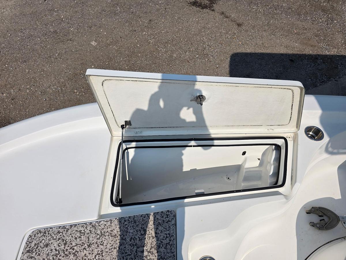 Used 2019 Epic Boats 22 Bay