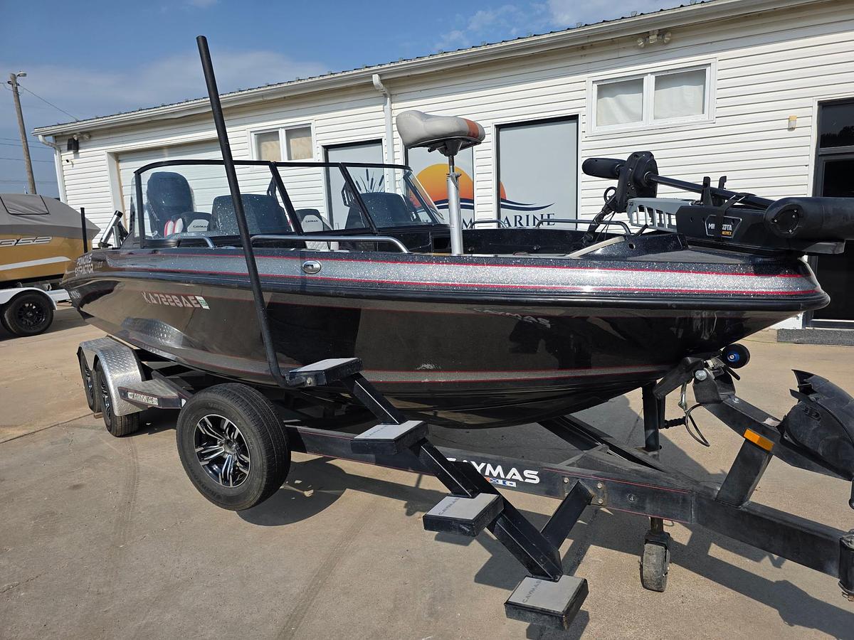 Used 2023 Caymas DV 22