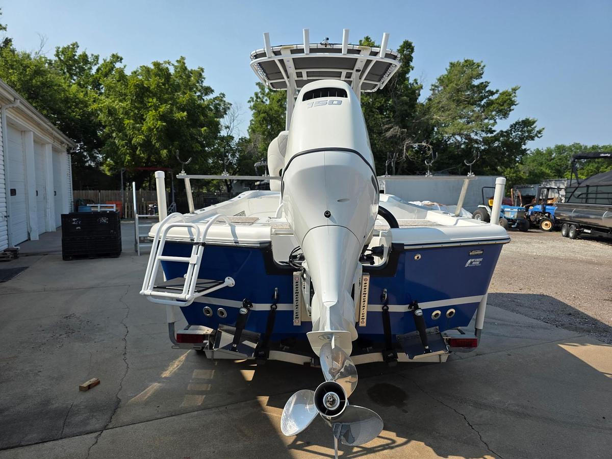Used 2019 Epic Boats 22 Bay