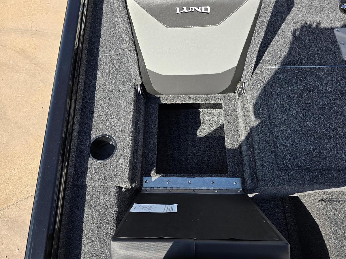 2027 Lund 1875 Renegade