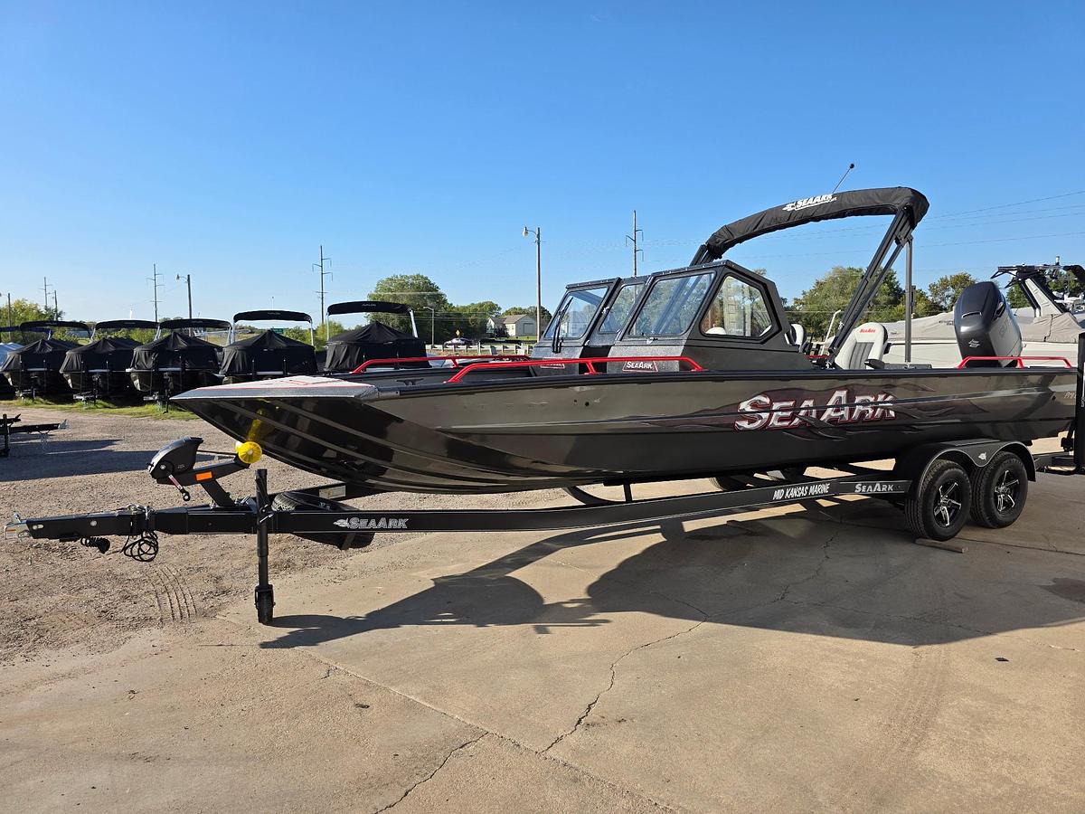 2027 SeaArk Proguide