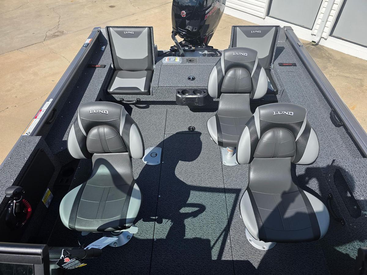 2027 Lund 1875 Impact XS Sport