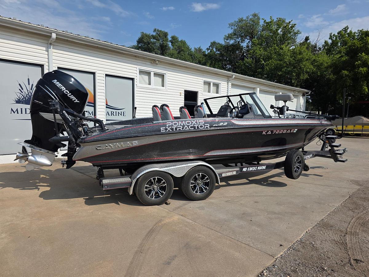 Used 2023 Caymas DV 22