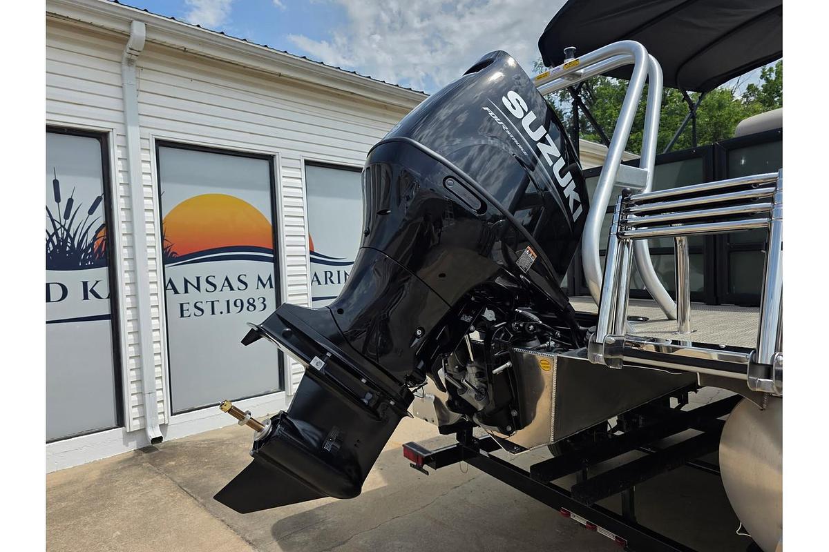 2026 Bentley Pontoons Legacy 223 Navigator Tritoon