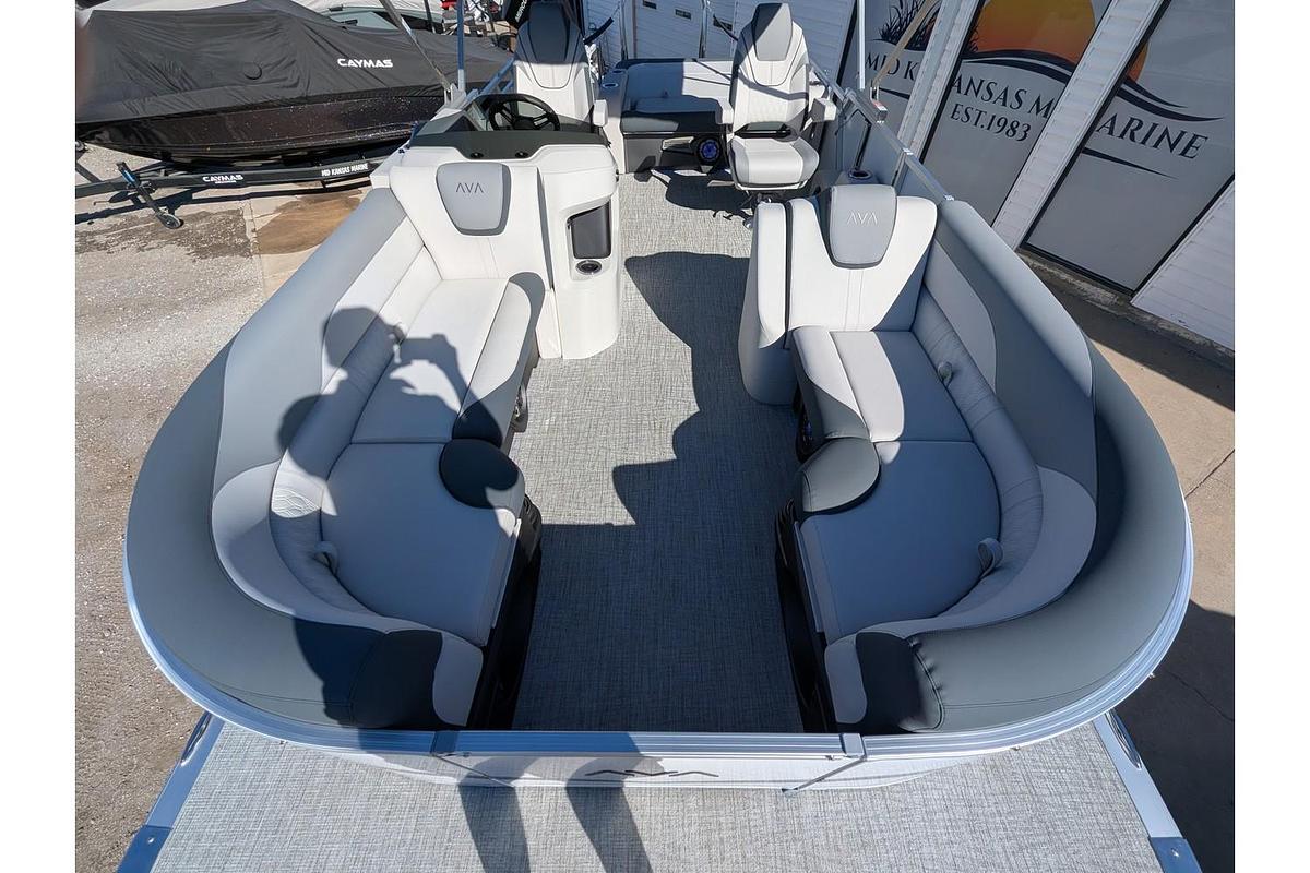 2026 Avalon 2385 LSZ Versatile Rear Bench