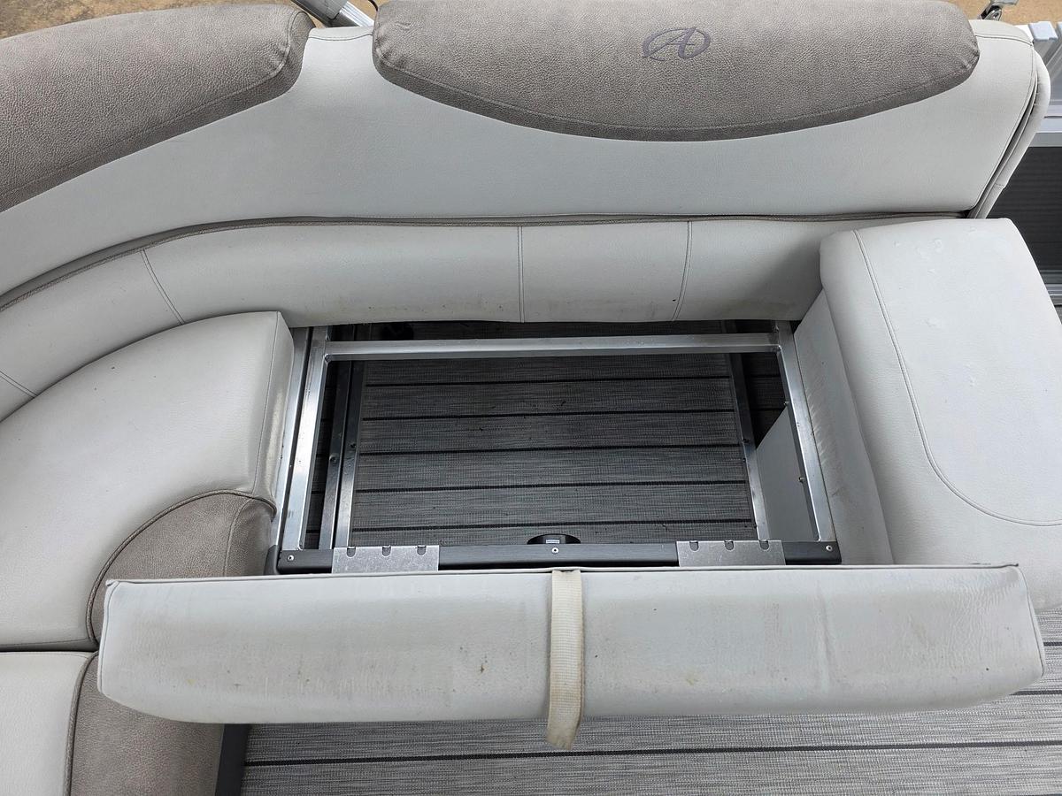 Used 2019 Avalon 2385 Catalina Rear Fish
