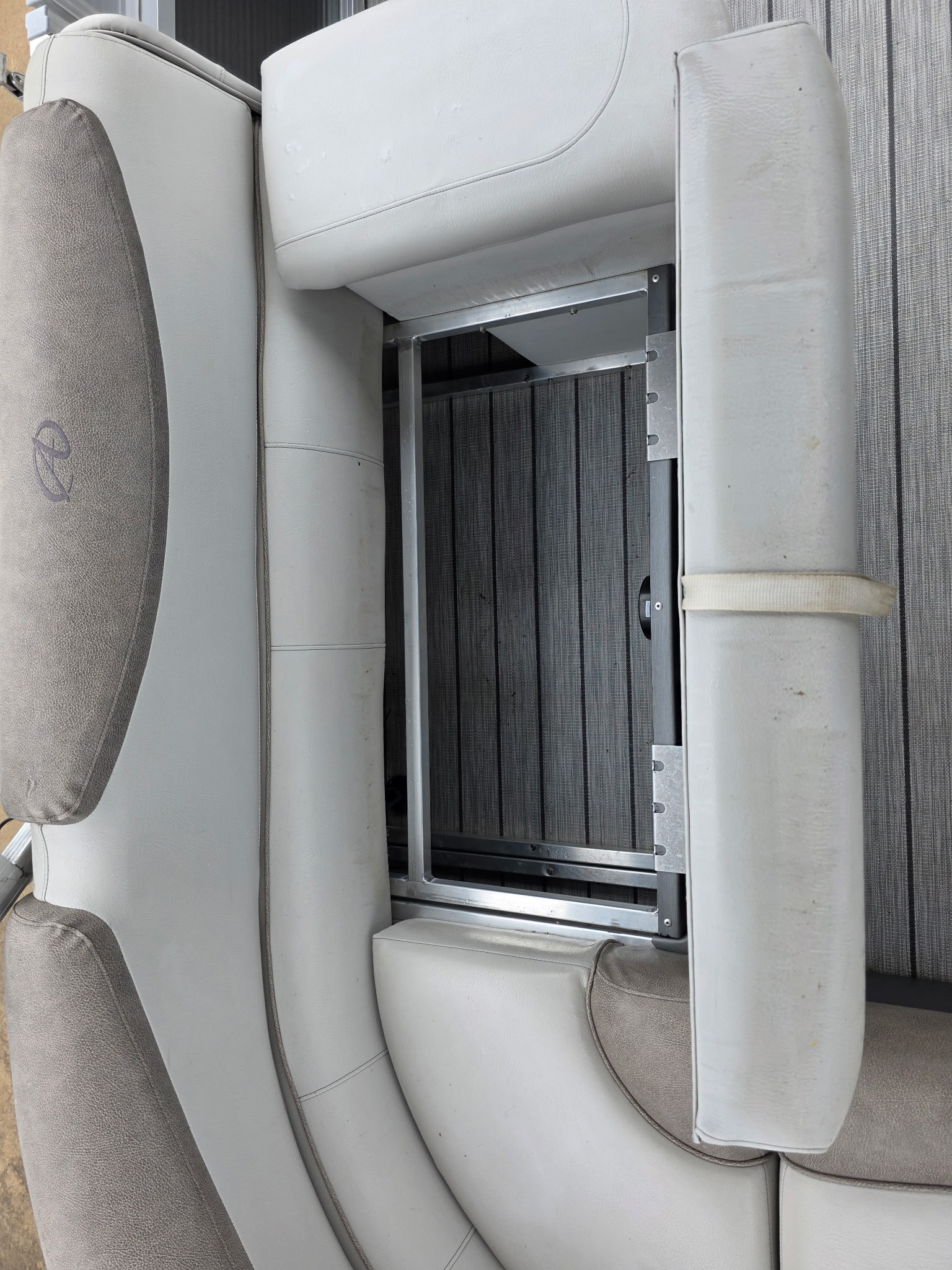 Used 2019 Avalon 2385 Catalina Rear Fish