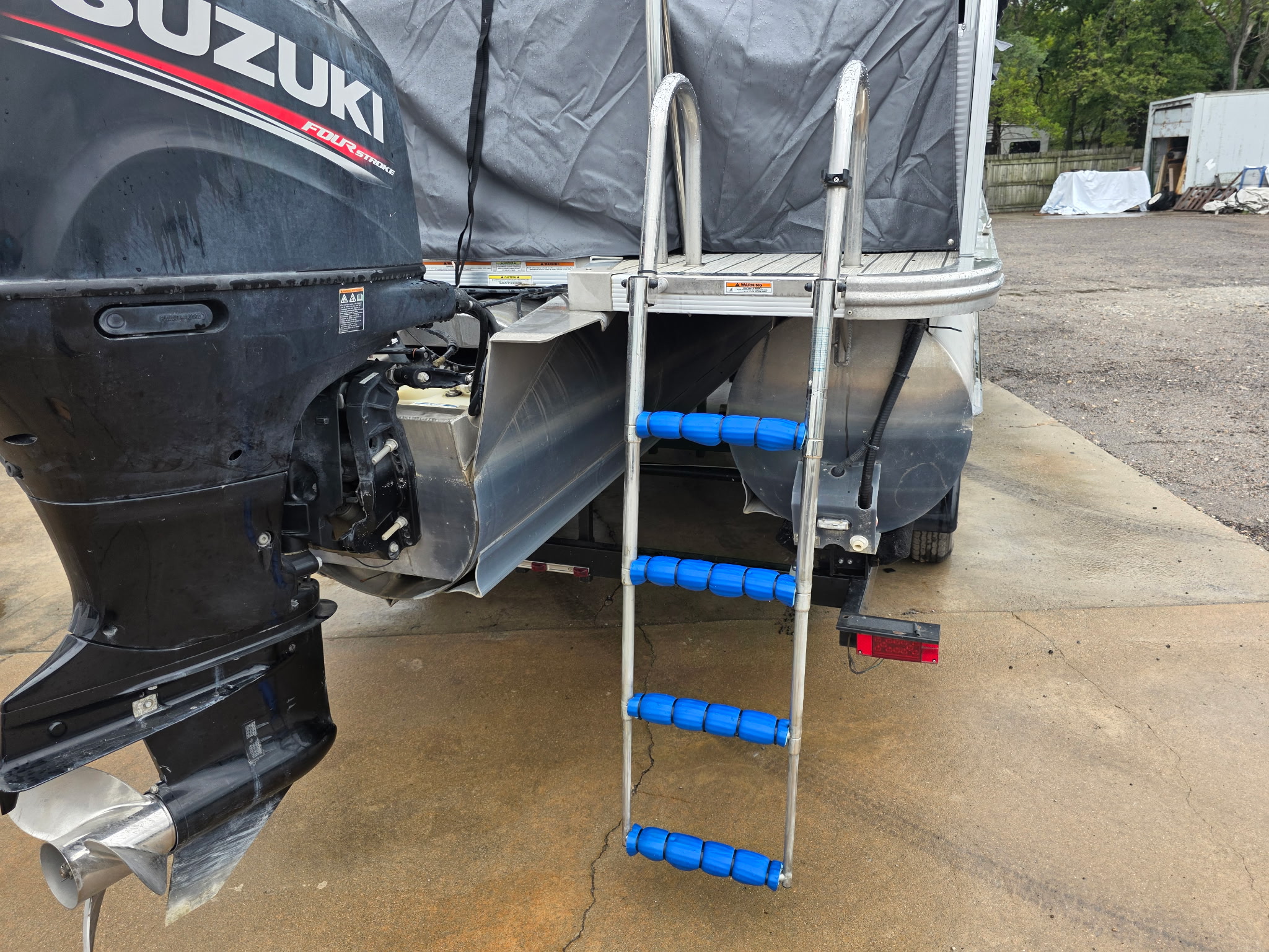 Used 2019 Avalon 2385 Catalina Rear Fish