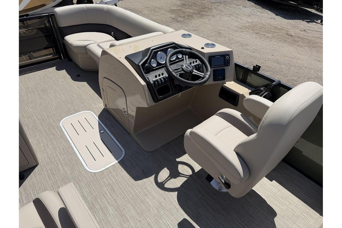 2026 Bentley Pontoons Legacy 223 Navigator Tritoon