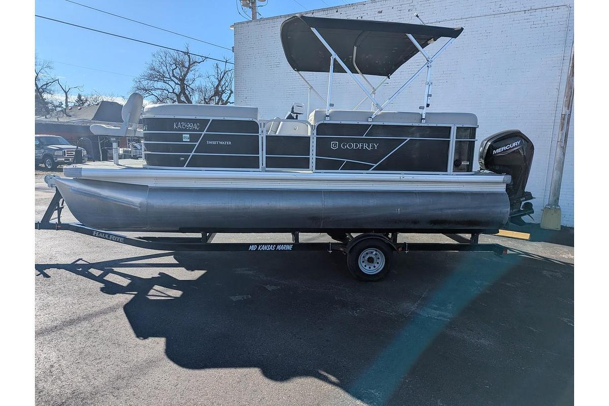 Used 2021 Godfrey Sweetwater 2086 BFX
