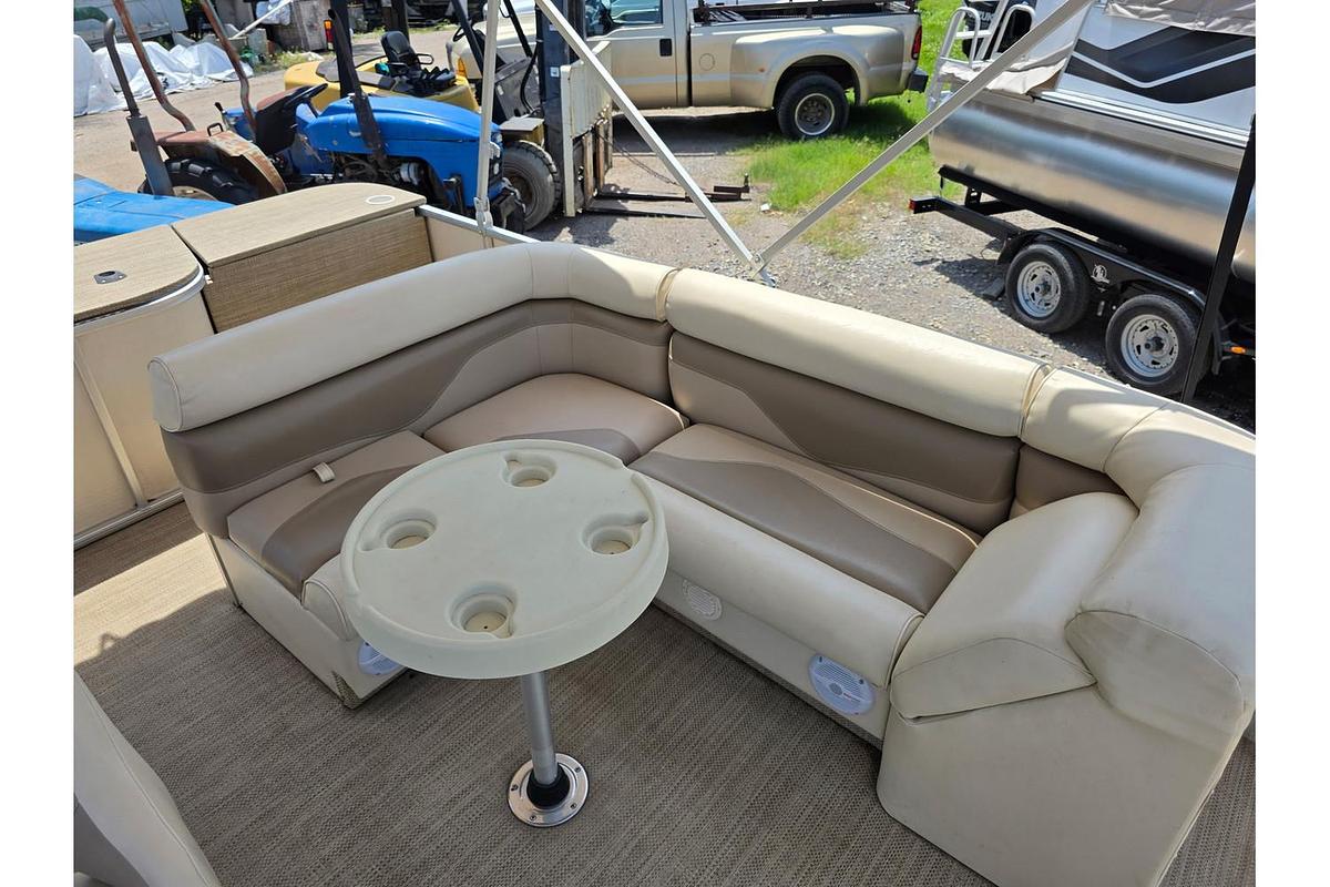 Used 2005 Godfrey Sweetwater 2286 Tuscany Cruise & Fish