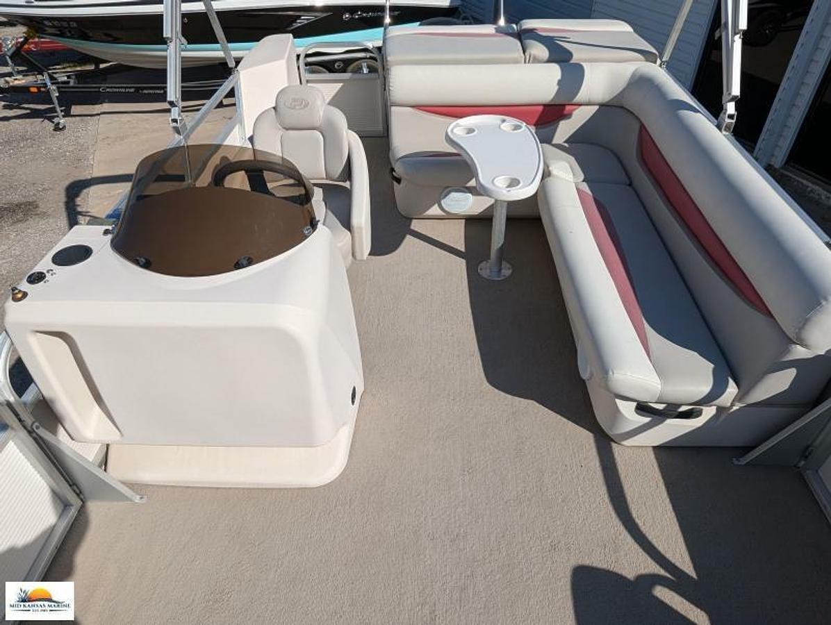 Used 2007 Princecraft Vision 23 Tritoon