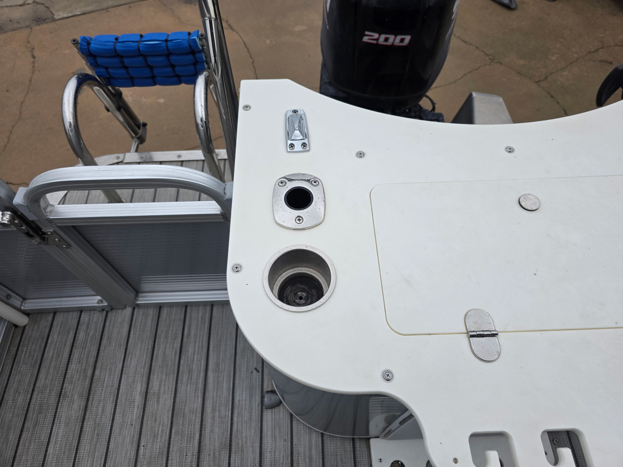 Used 2019 Avalon 2385 Catalina Rear Fish