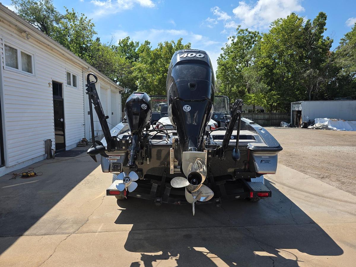 Used 2023 Caymas DV 22