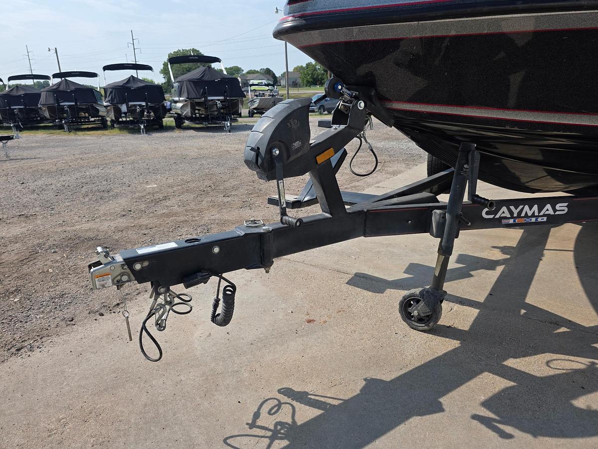 Used 2023 Caymas DV 22