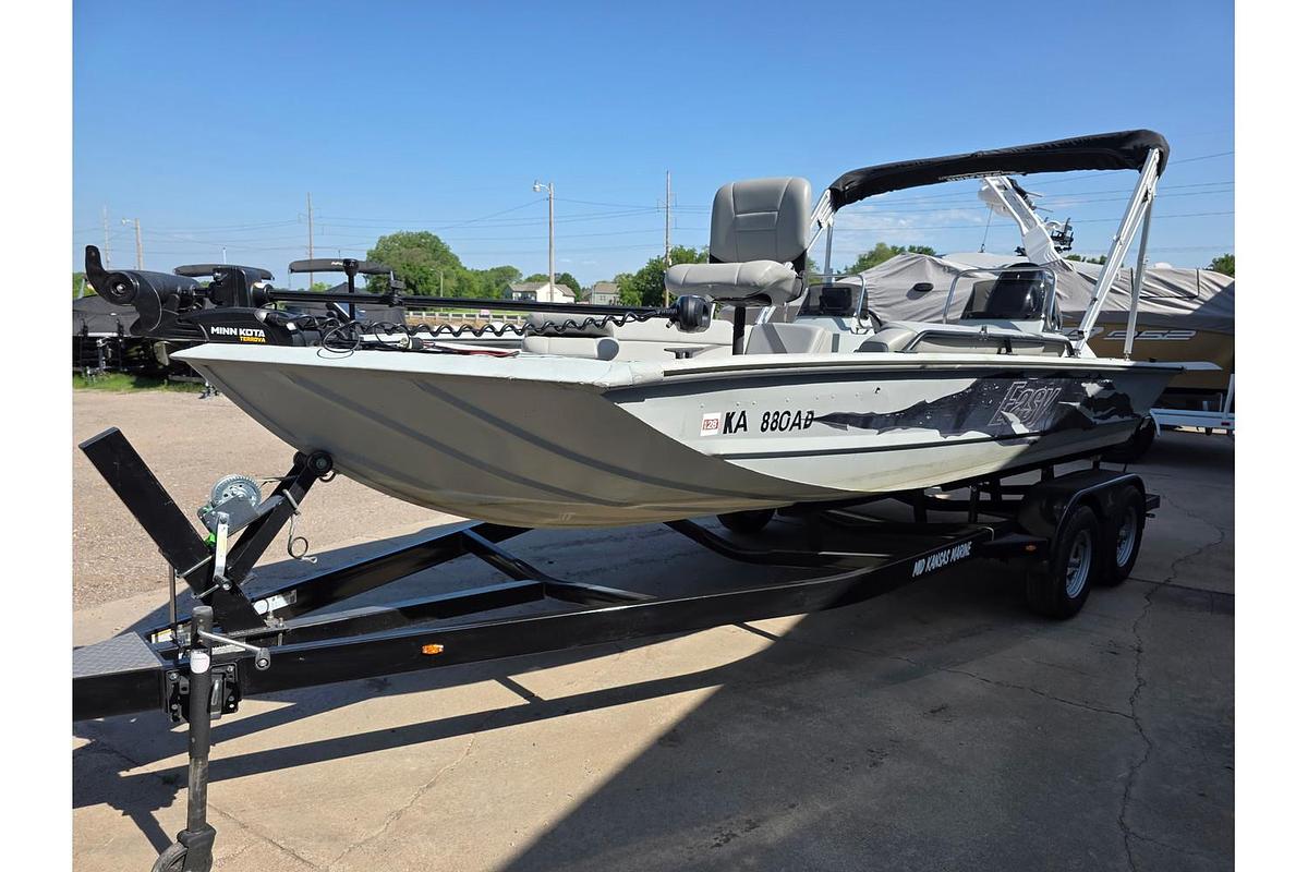 Used 2022 SeaArk Easy 200