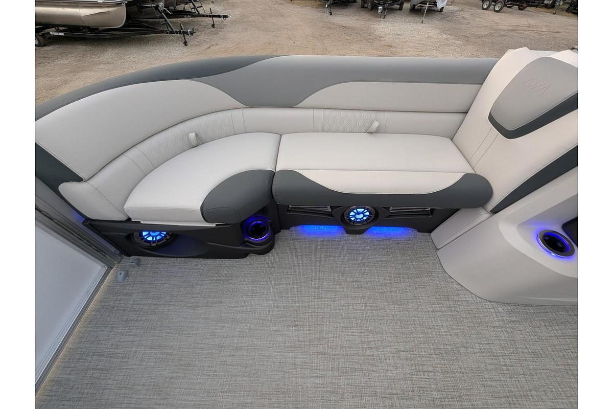 2026 Avalon 2385 LSZ Versatile Rear Bench
