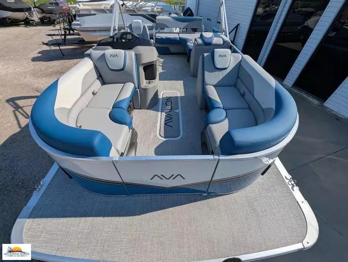2026 Avalon 2185 LSZ Cruise Rear Bench Tritoon