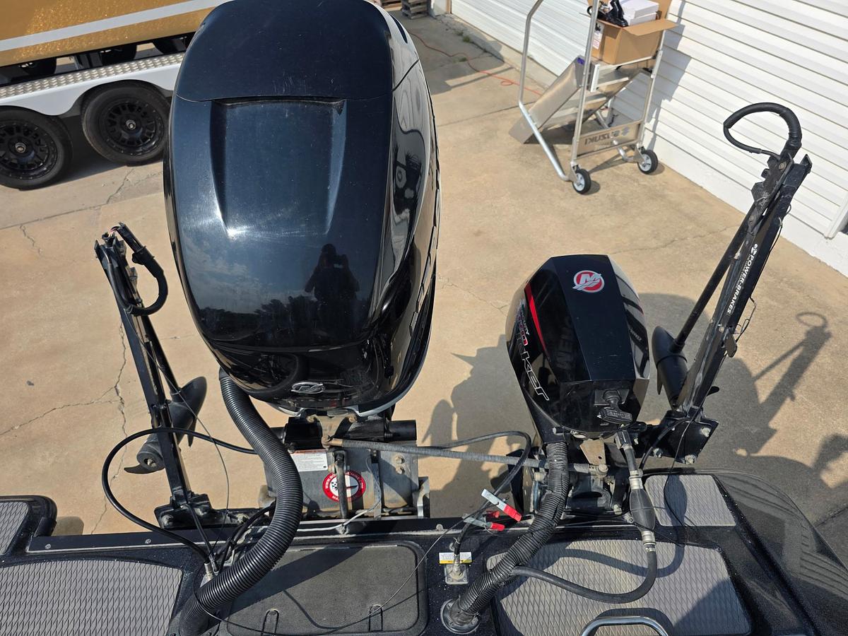 Used 2023 Caymas DV 22