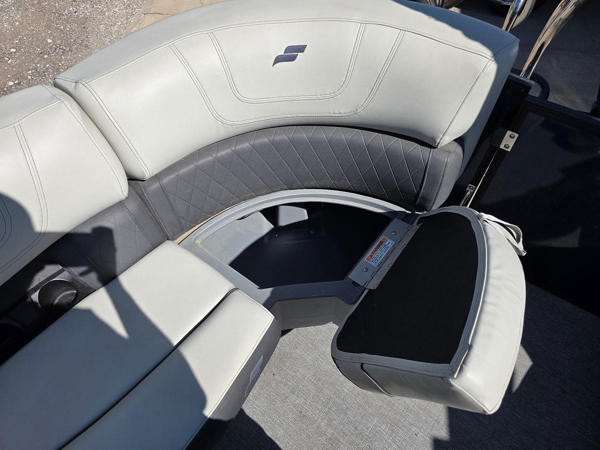 Used 2021 Starcraft SLS 3 Tritoon