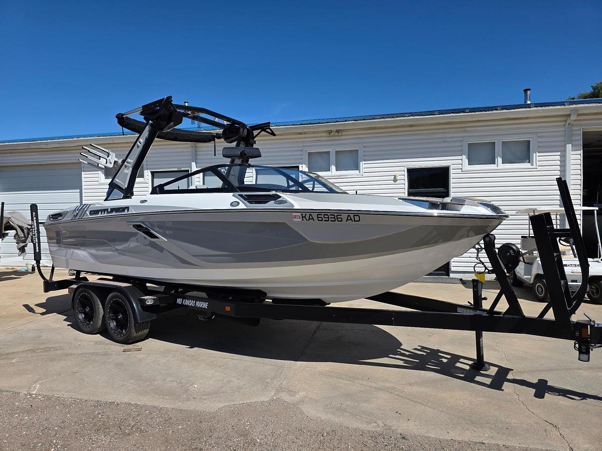 Used 2022 Centurion RI 230