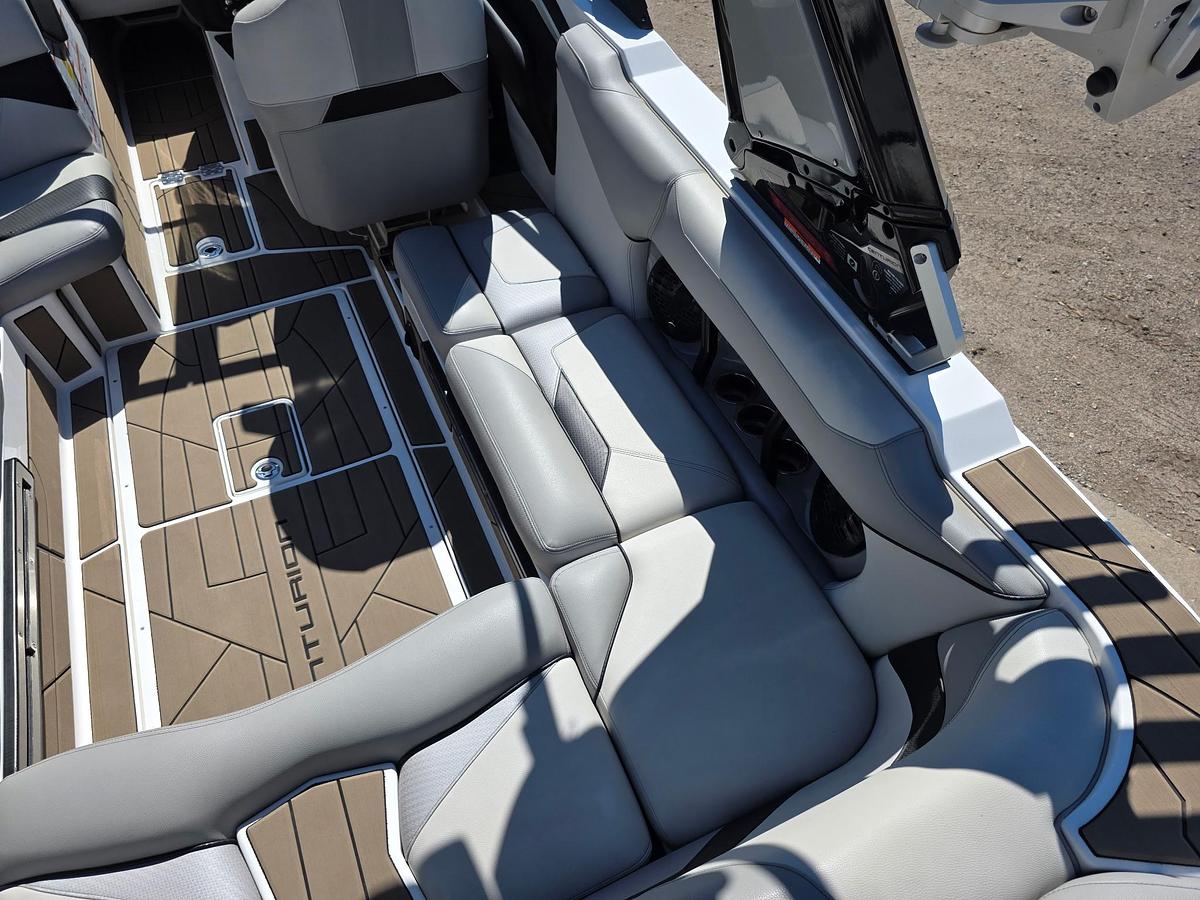 Used 2022 Centurion RI 230