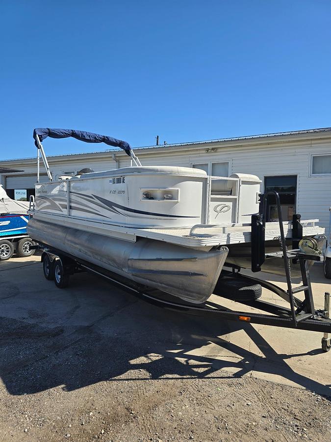Used 2007 Crest LE 2270