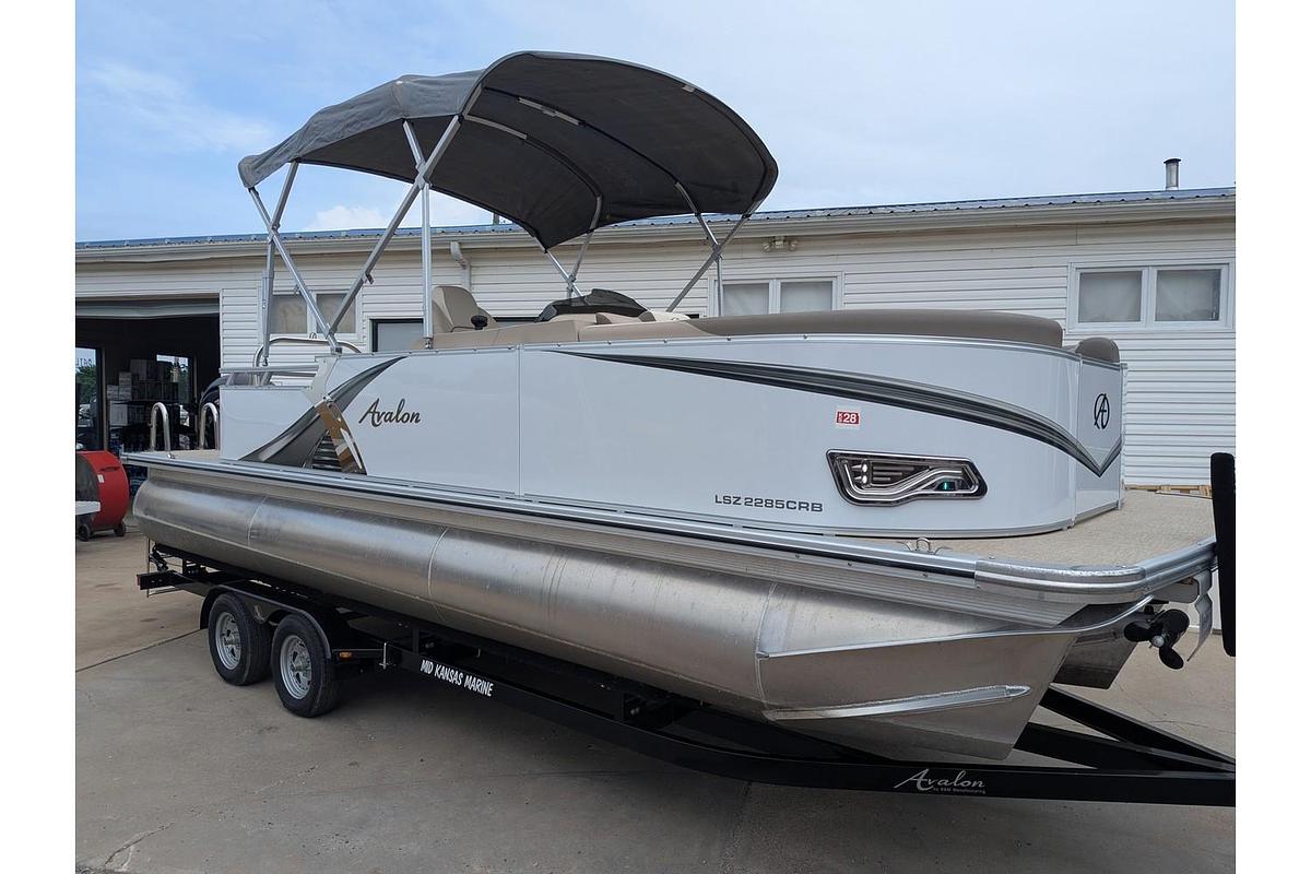 Used 2022 Avalon 2285 LSZ Cruise Rear Bench