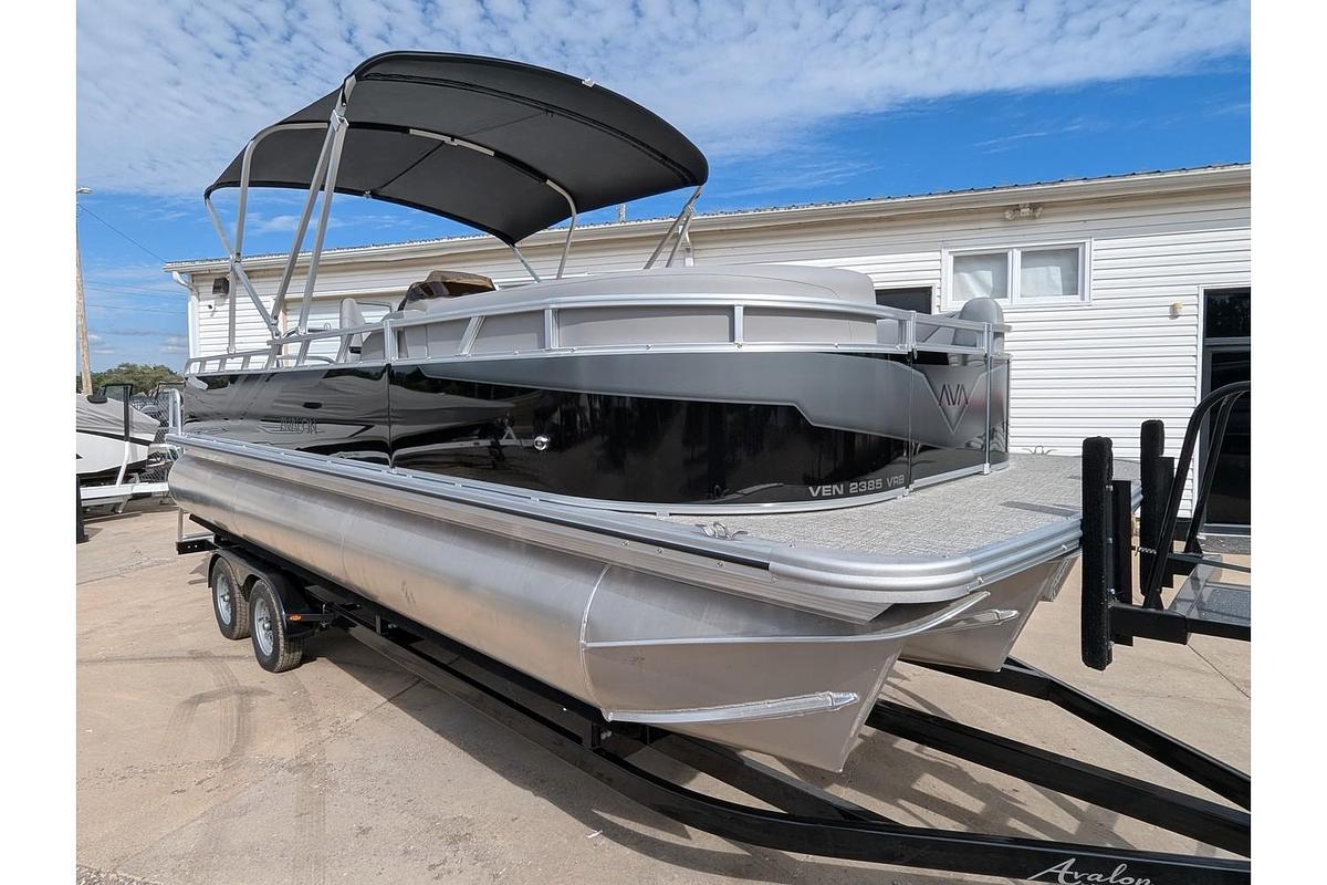 2026 Avalon 2385 Venture 85 Versatile Rear Bench