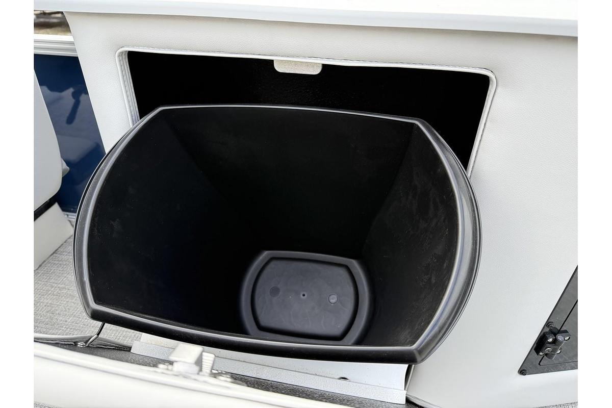 2026 Avalon 2385 Venture 85 Cruise Rear Bench