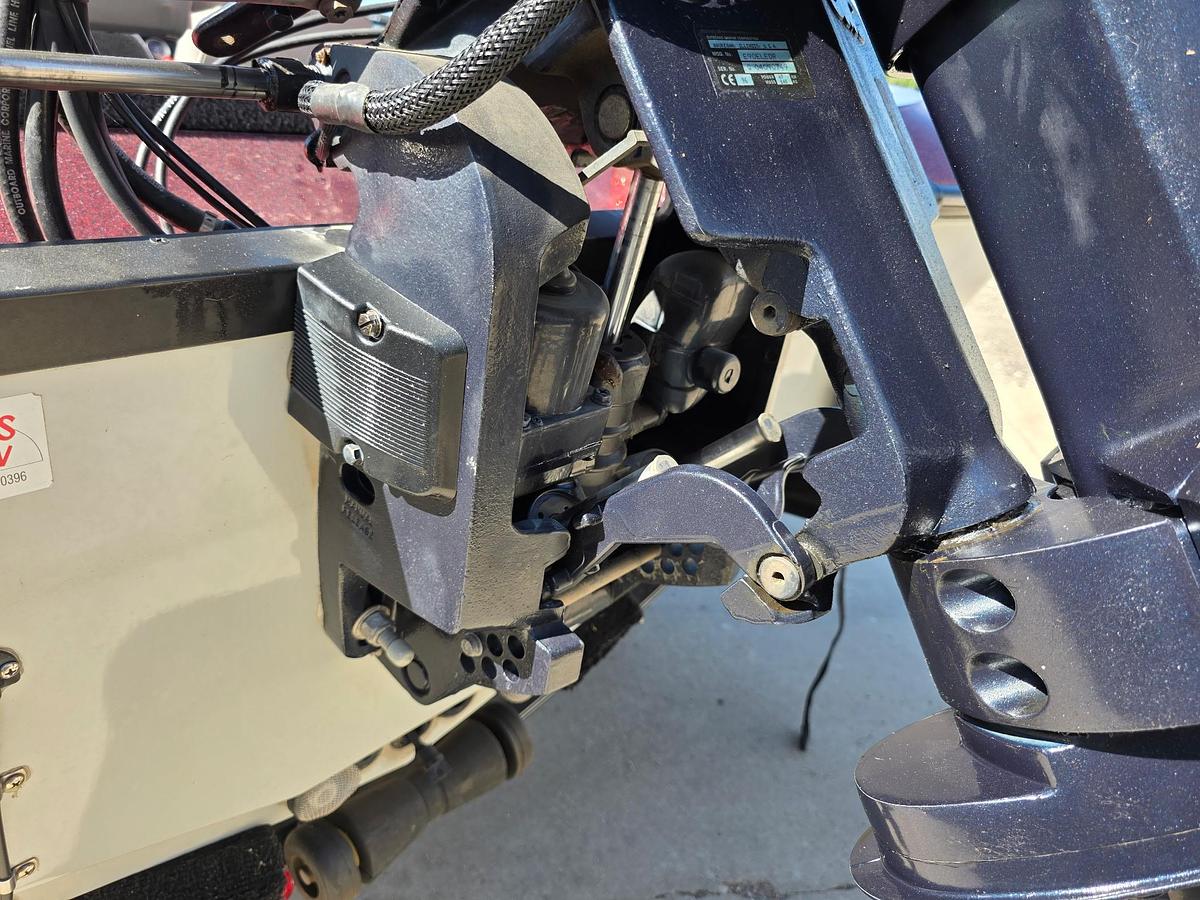 Used 1996 Stratos 268 DC