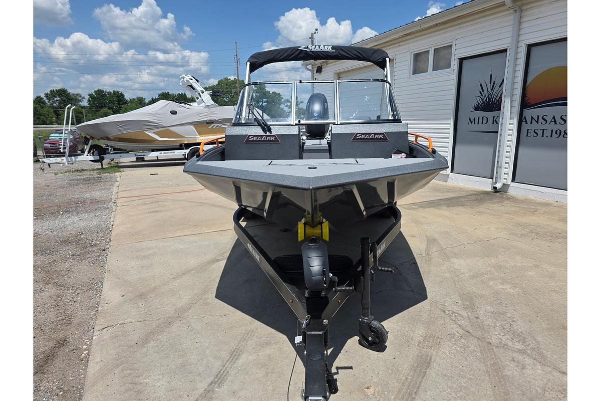 2027 SeaArk Procat 200