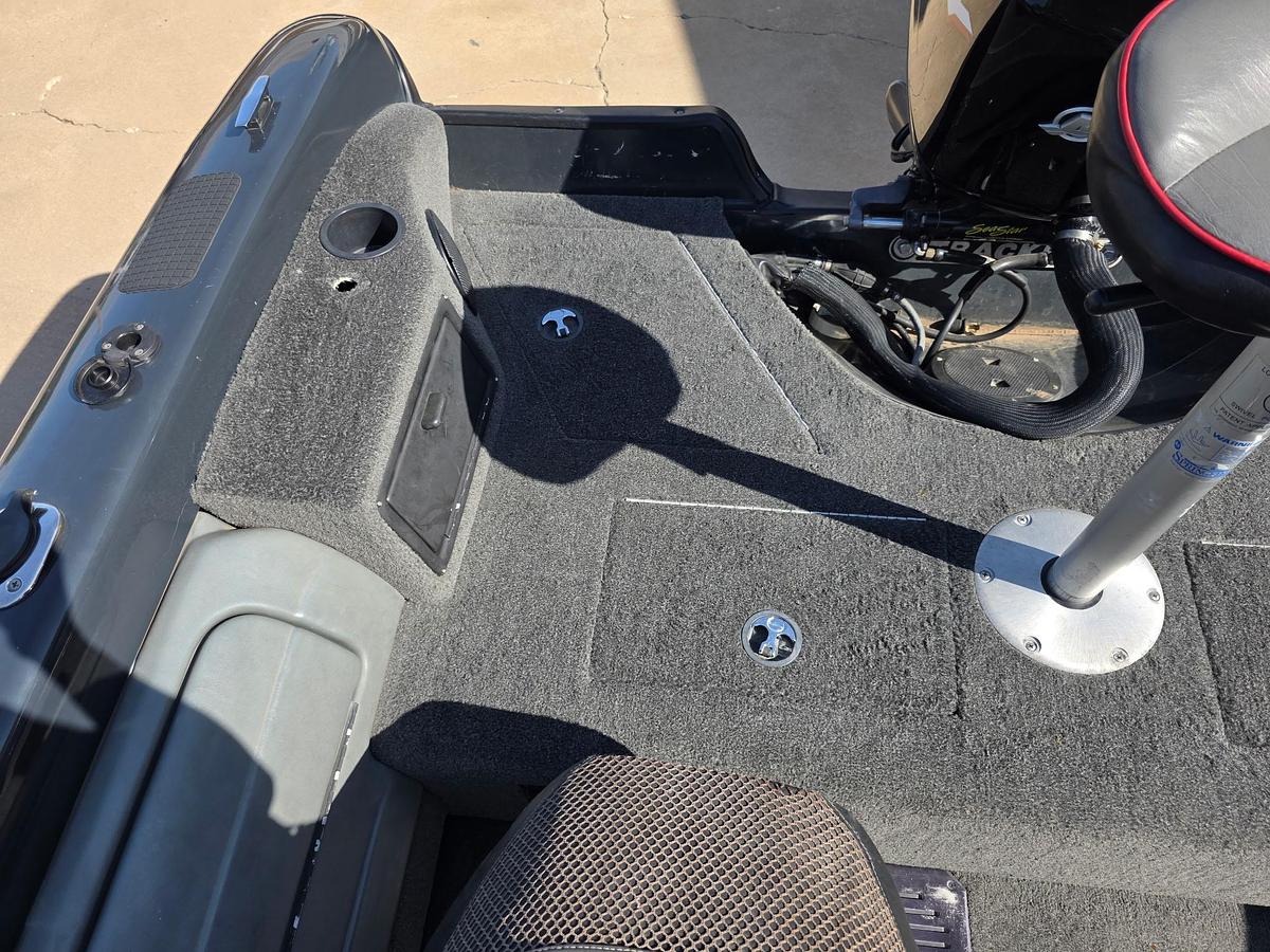 Used 2007 Tracker Tundra 18
