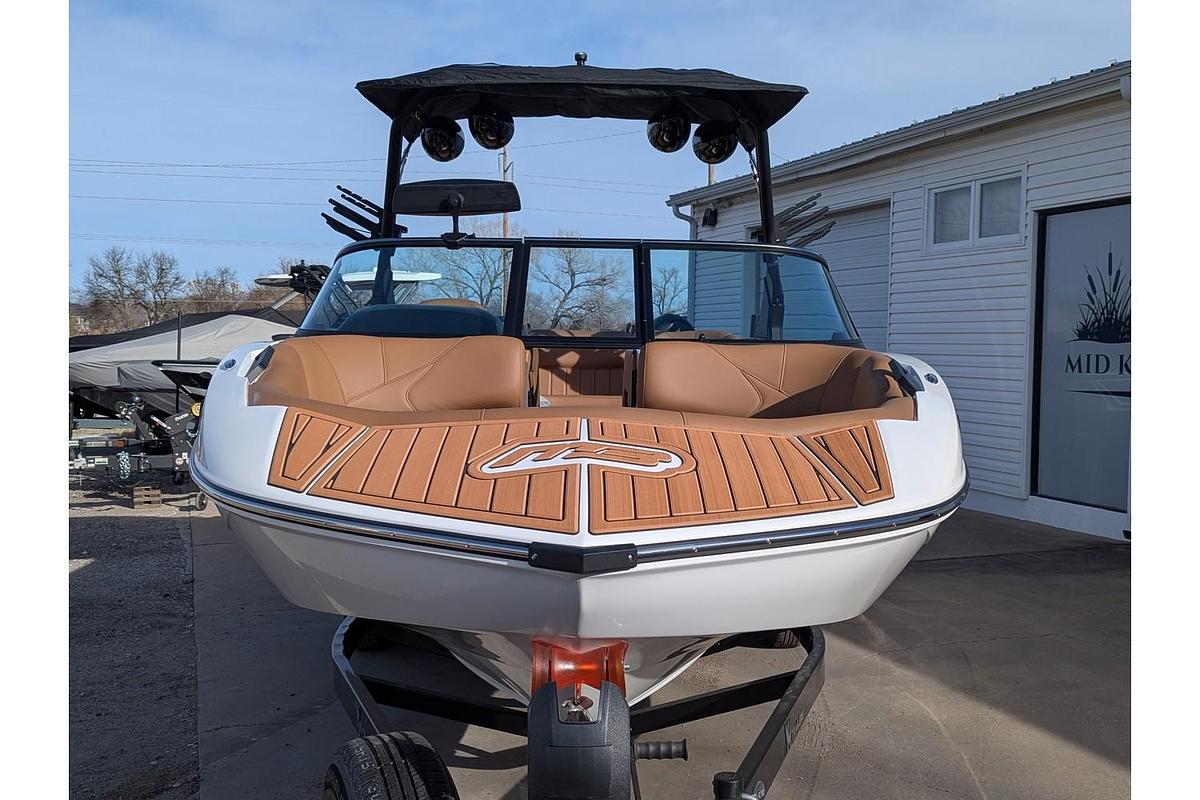 Used 2026 MB Sports B52 23 Classic