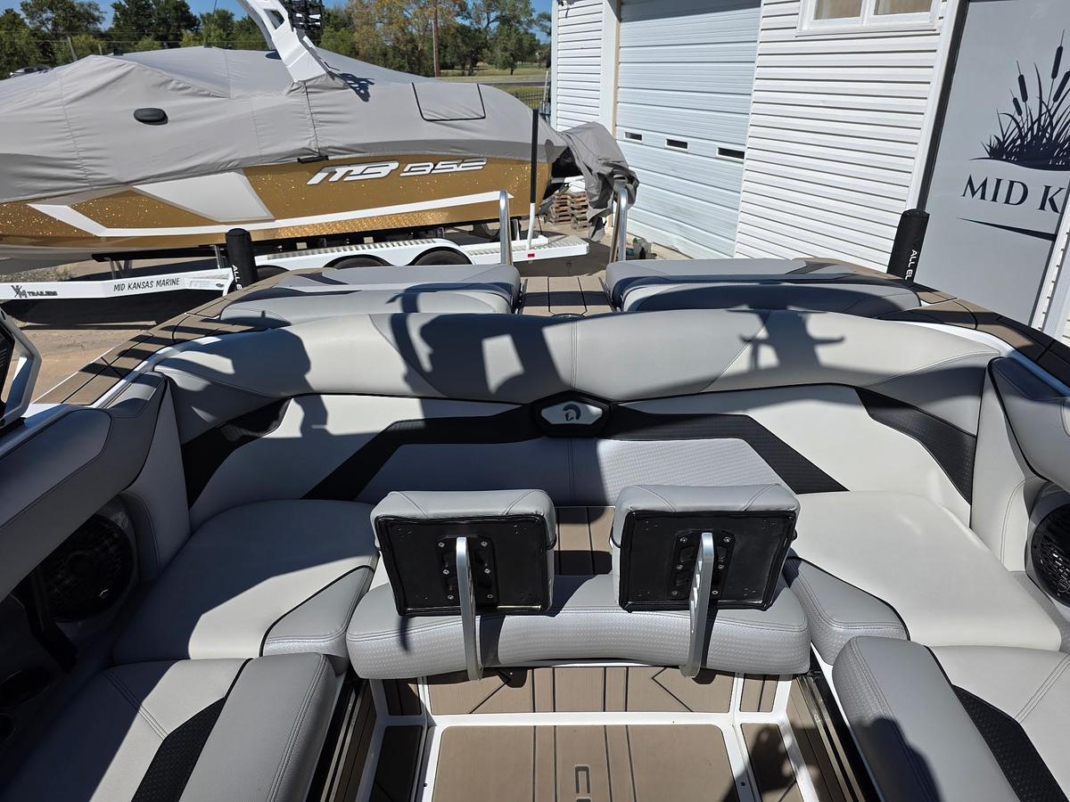 Used 2022 Centurion RI 230