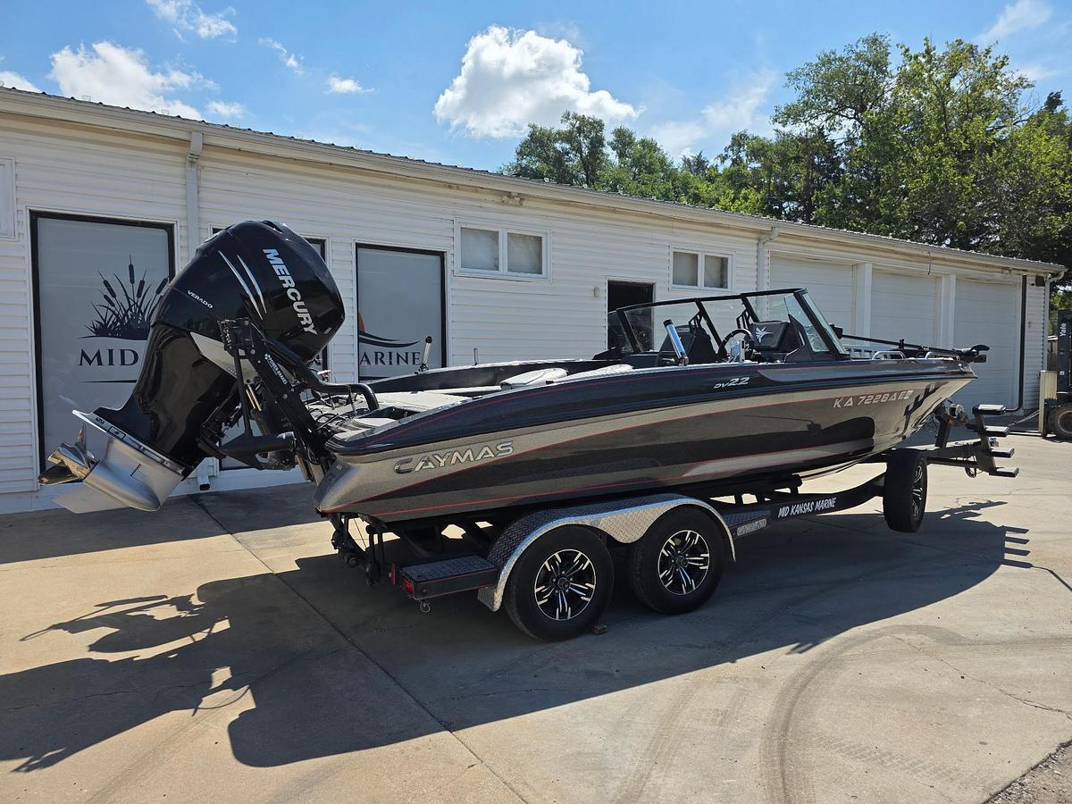 Used 2023 Caymas DV 22
