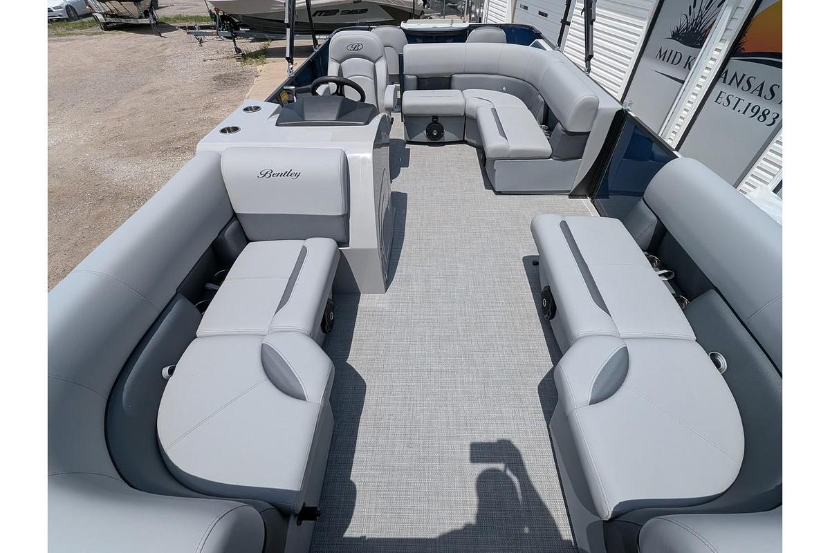 2026 Bentley Pontoons Fish 220 Fish N Cruise