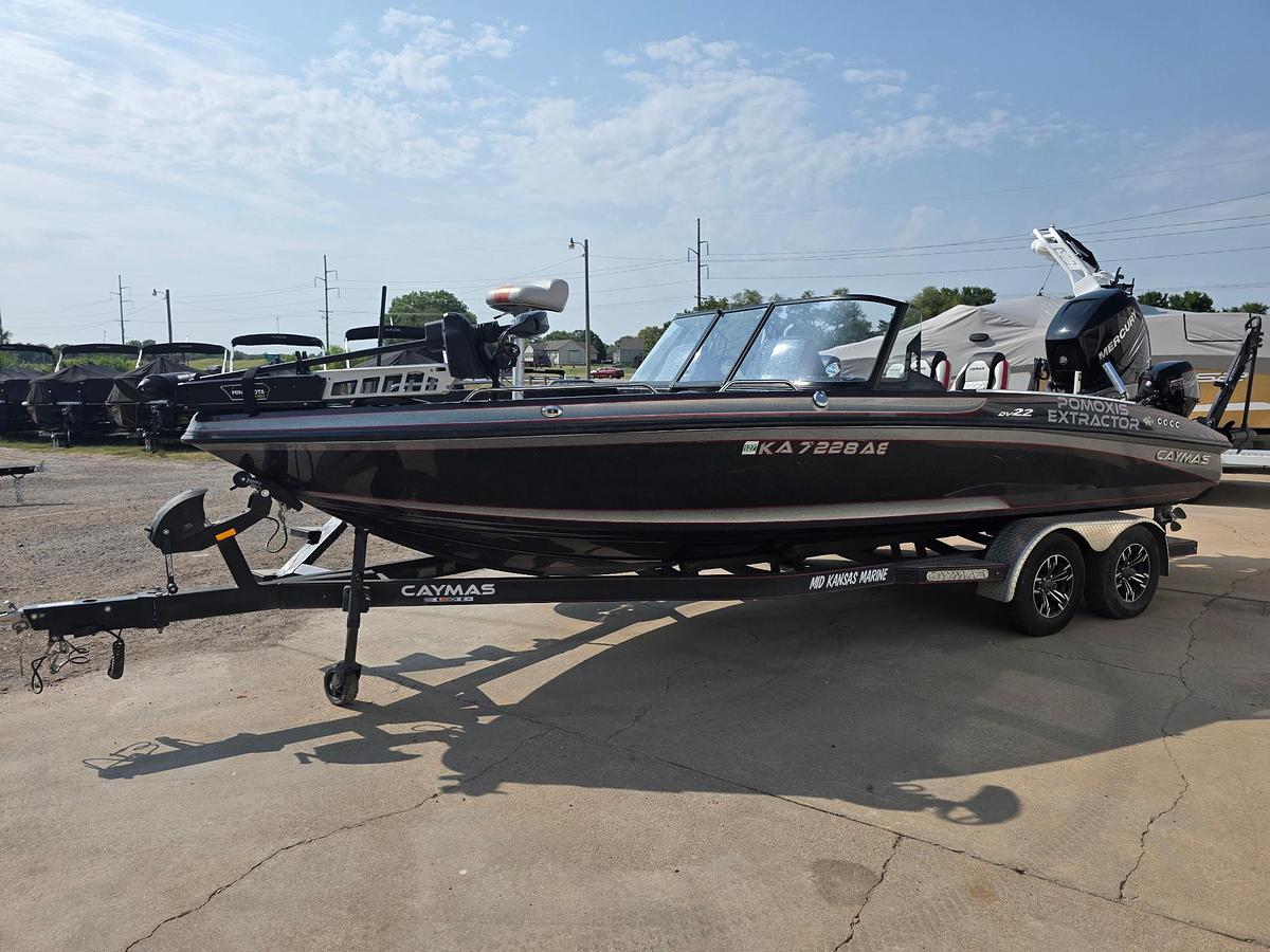 Used 2023 Caymas DV 22