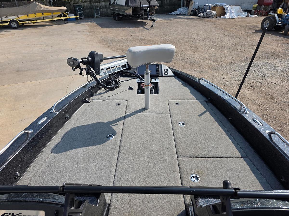 Used 2023 Caymas DV 22