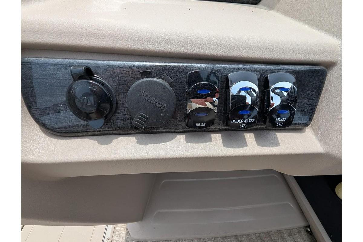 Used 2022 Avalon 2285 LSZ Cruise Rear Bench